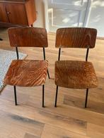 Twee vintage schoolstoelen met stalen frame, Huis en Inrichting, Stoelen, Ophalen, Gebruikt, Twee, Bruin