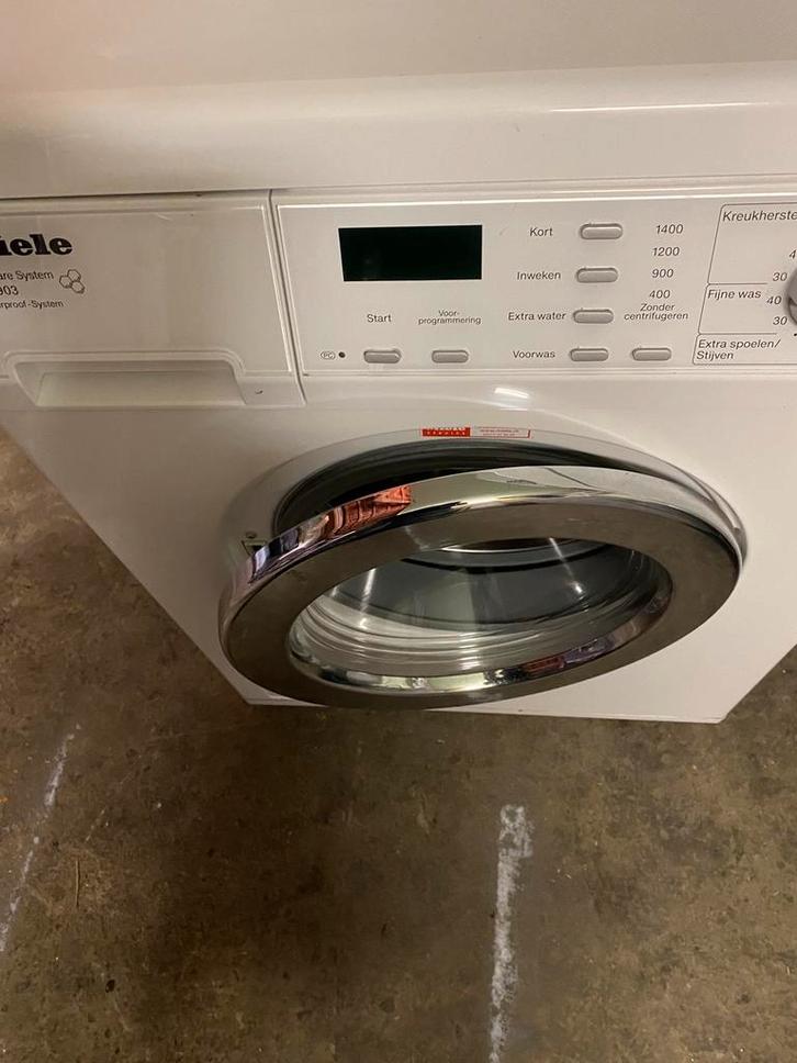 Miele wasmachine 8 kl, Witgoed en Apparatuur, Wasmachines, Zo goed als nieuw, 6 tot 8 kg, 85 tot 90 cm, 1200 tot 1600 toeren, Ophalen of Verzenden
