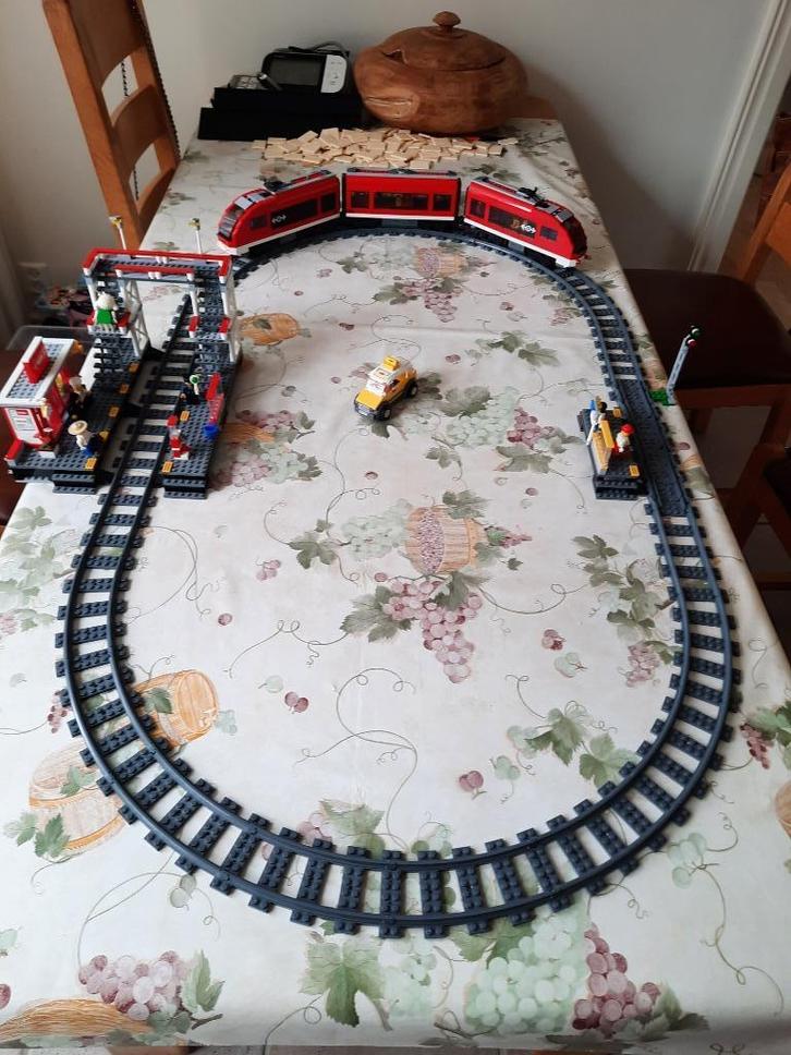 lego city trein 7939 + Lego city station 7937, Kinderen en Baby's, Speelgoed | Duplo en Lego, Gebruikt, Lego, Complete set, Ophalen
