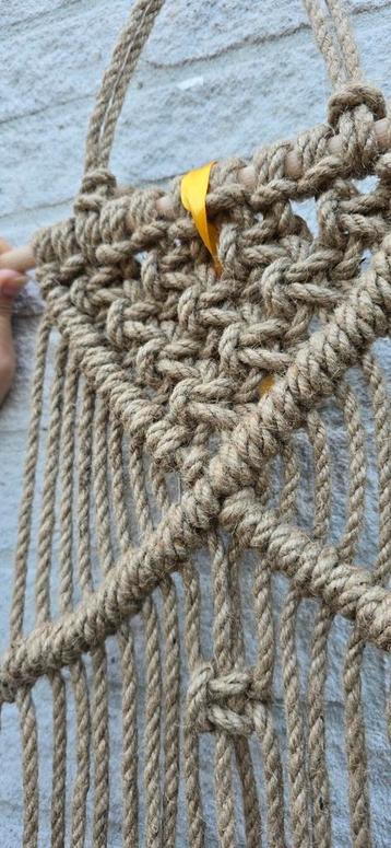 Macramé plantenhanger  beschikbaar voor biedingen