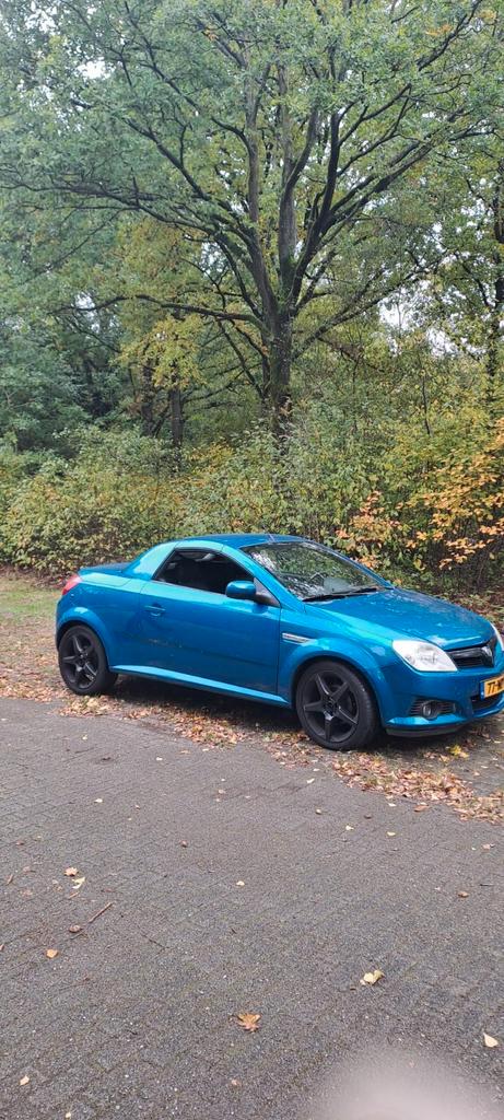 Opel tigra twintop 1.8  bj 2004, Auto's, Opel, Particulier, Tigra, ABS, Airbags, Airconditioning, Alarm, Android Auto, Bluetooth