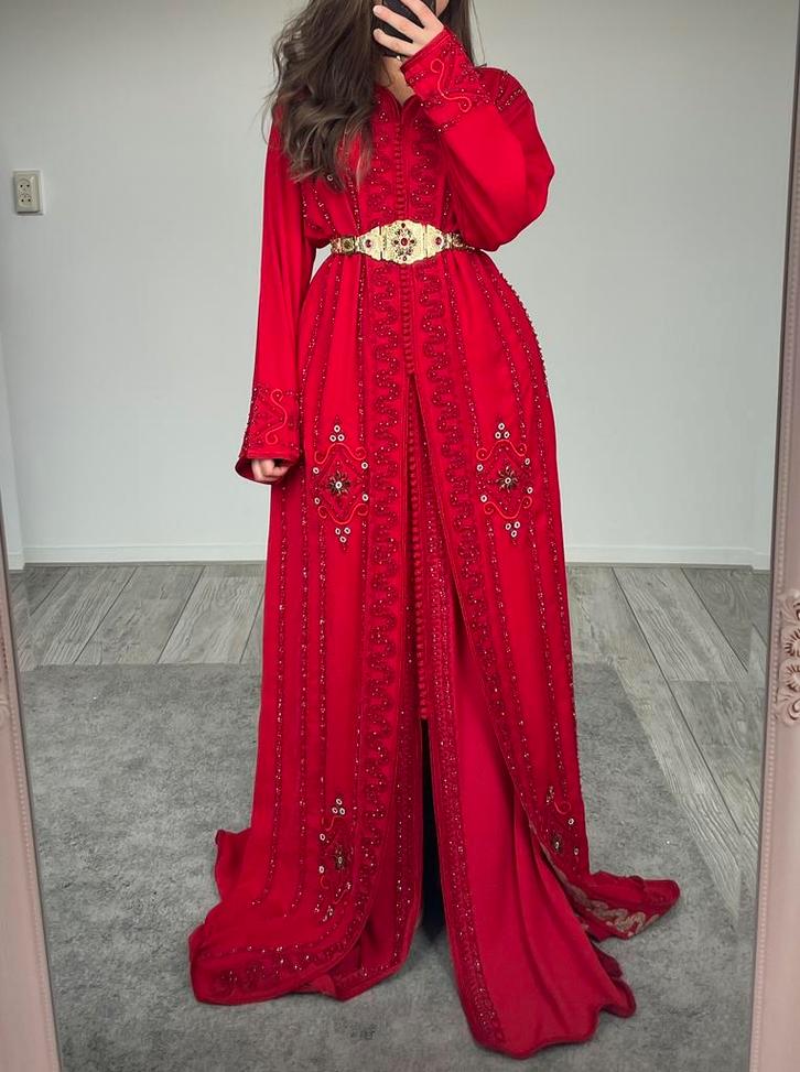 Takchita’s te huur, Kleding | Dames, Gelegenheidskleding, Zo goed als nieuw, Overige typen, Maat 38/40 (M), Ophalen of Verzenden