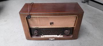 Wega werkende buizenradio model 301/501 beschikbaar voor biedingen