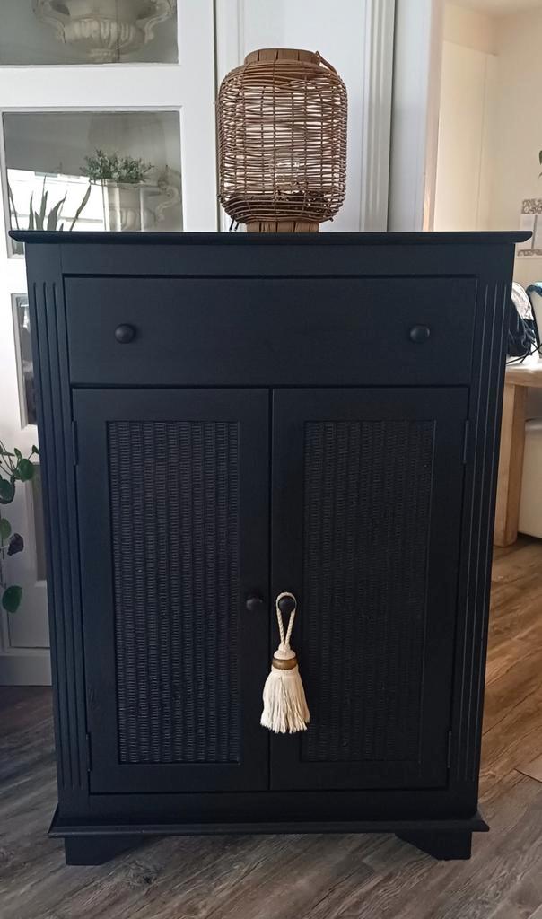 Prachtige matzwarte grenen meidenkast/kast/kledingkast, Huis en Inrichting, Kasten | Overige, Ophalen of Verzenden