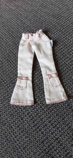 Barbie witte spijkerbroek, Verzamelen, Poppen, Verzenden, Gebruikt, Kleertjes