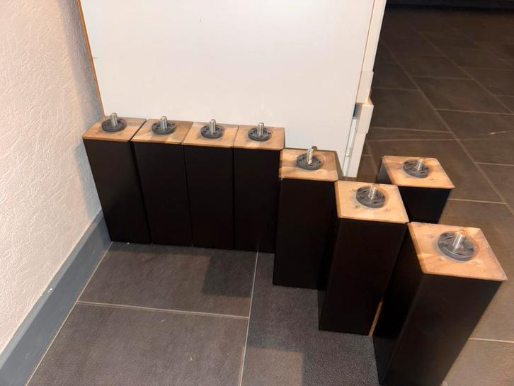 8x Bedpoten om bed te verhogen IKEA, Huis en Inrichting, Tafelonderdelen, Zo goed als nieuw, Tafelpoot, Minder dan 50 cm, Minder dan 50 cm