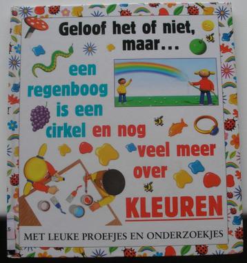 Een regenboog is een cirkel en nog veel meer over kleuren beschikbaar voor biedingen