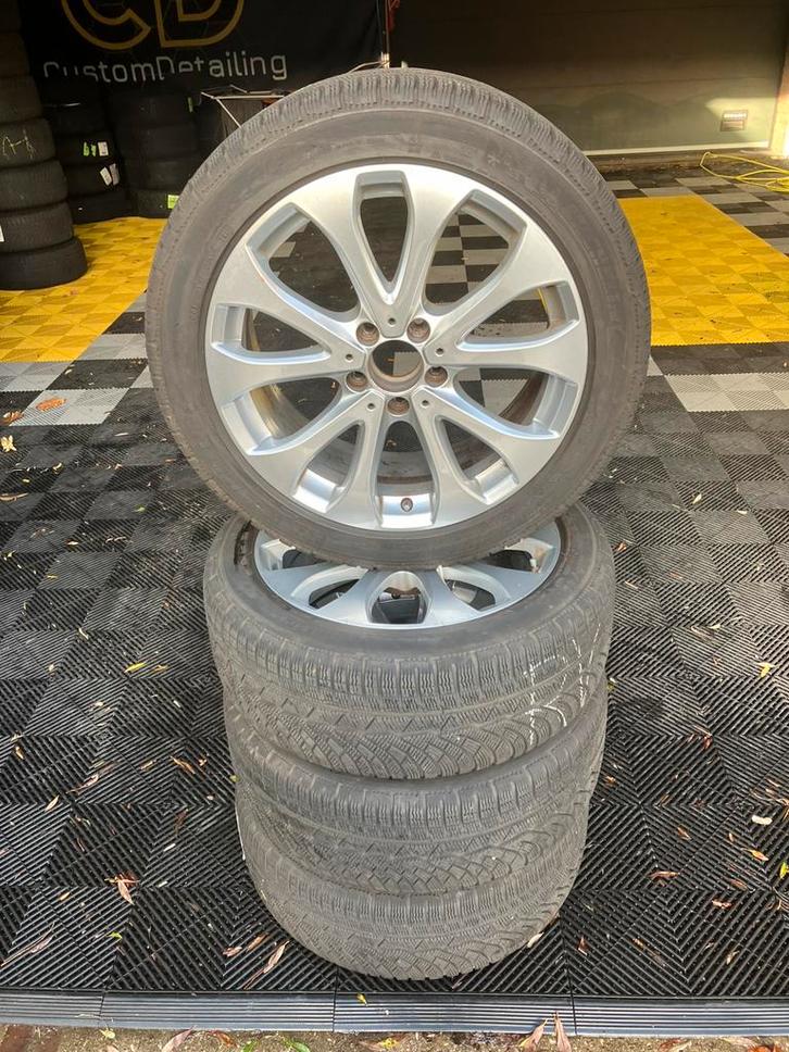 18 inch originele Mercedes E-klasse W213 velgen met band, Auto-onderdelen, Banden en Velgen, Velg(en), Zomerbanden, 18 inch, 245 mm