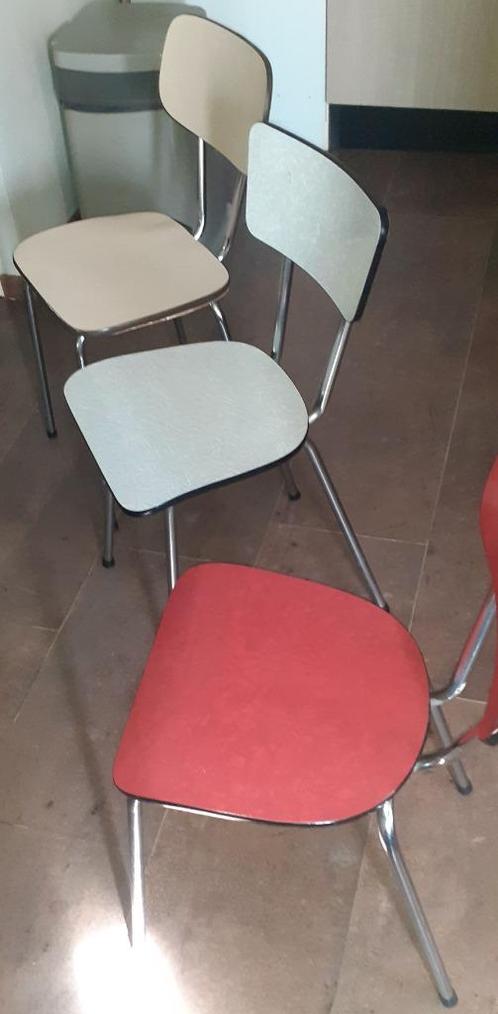 Stoelen (Vintage), Huis en Inrichting, Stoelen, Gebruikt, Drie, Hout, Kunststof, Metaal, Overige materialen, Overige kleuren, Ophalen of Verzenden