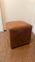 Cognac kleurige poef, Huis en Inrichting, Ophalen, Zo goed als nieuw, Vierkant, Minder dan 50 cm