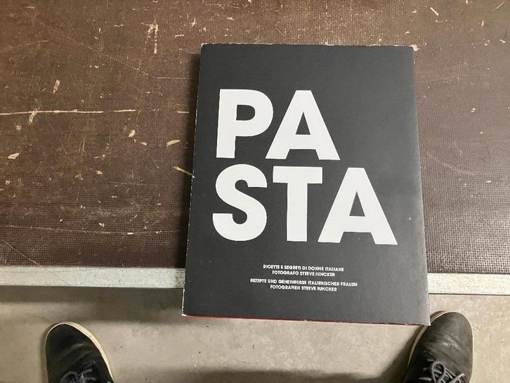 italiaanse keuken pasta vrouwen erotiek, Boeken, Kookboeken, Zo goed als nieuw, Italië, Ophalen of Verzenden