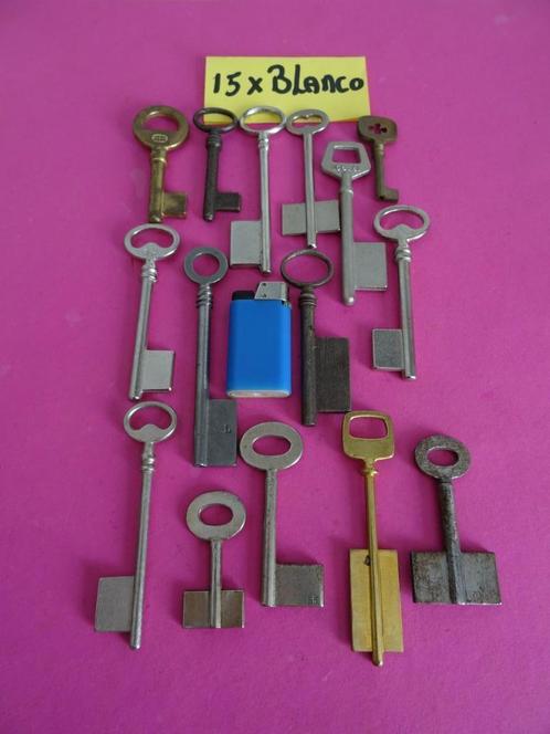 15 OUDE ANTIEKE BLANCO SLEUTELS SLEUTEL SLOT KIST KLUIS, Antiek en Kunst, Curiosa en Brocante, Ophalen of Verzenden