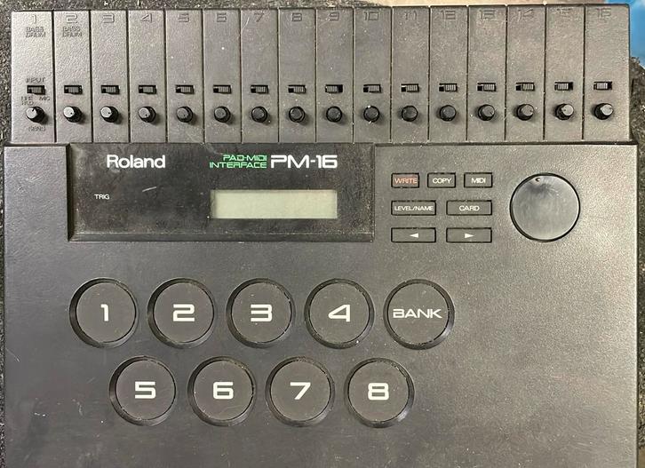 Roland PM 16 pad midi interface, Muziek en Instrumenten, Midi-apparatuur, Zo goed als nieuw, Ophalen of Verzenden
