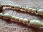 Vintage Parelketting met Gouden Accenten, Ophalen of Verzenden, Gebruikt, Beige, Kunststof