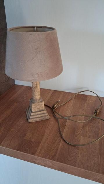 Romeinse pilaar schemerlampje  beschikbaar voor biedingen