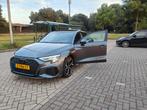 Audi A3 40 Tfsi e 204pk S-tronic 2021 Daytona grijs metallic, Auto's, Zwart, 4 cilinders, 1535 kg, Leder en Stof