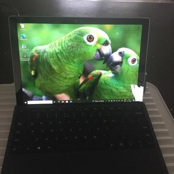 Microsoft surface  beschikbaar voor biedingen