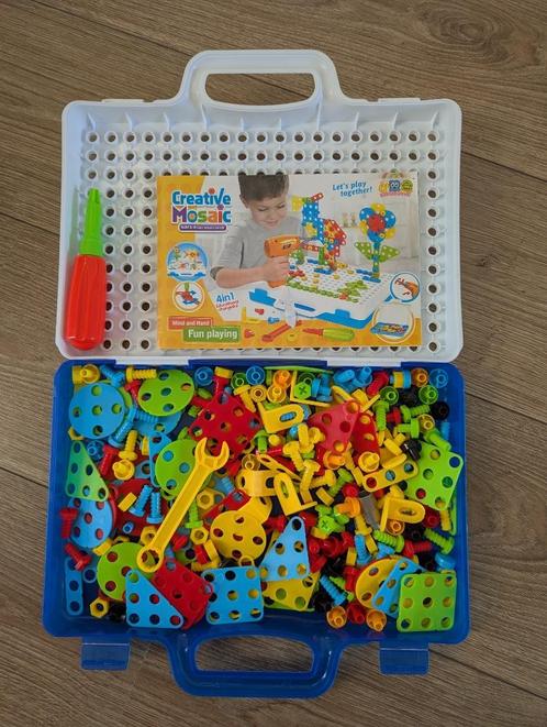 3D Mozaïek constructiespeelgoed gereedschap in koffer, Kinderen en Baby's, Speelgoed | Educatief en Creatief, Bouwen, Ophalen