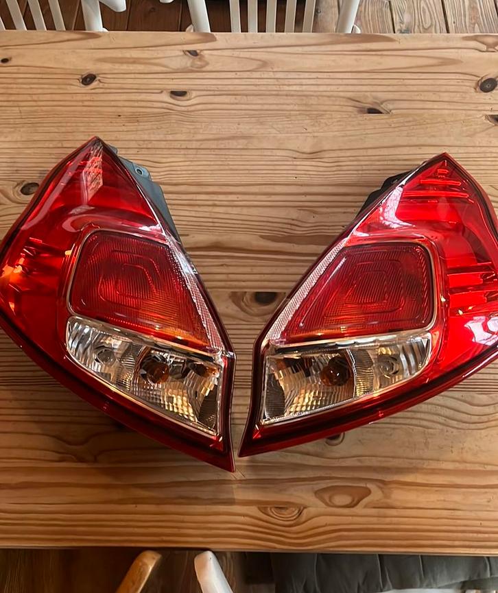 2x achterlicht Ford Fiesta, Auto-onderdelen, Verlichting, Ford, Nieuw, Ophalen of Verzenden