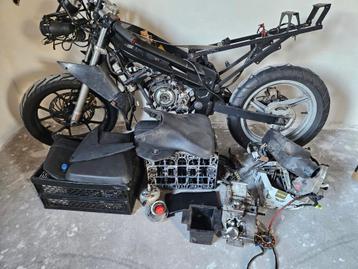 Rieju RS2 in onderdelen Sloop (alles los te koop) AM6 RS 2 beschikbaar voor biedingen