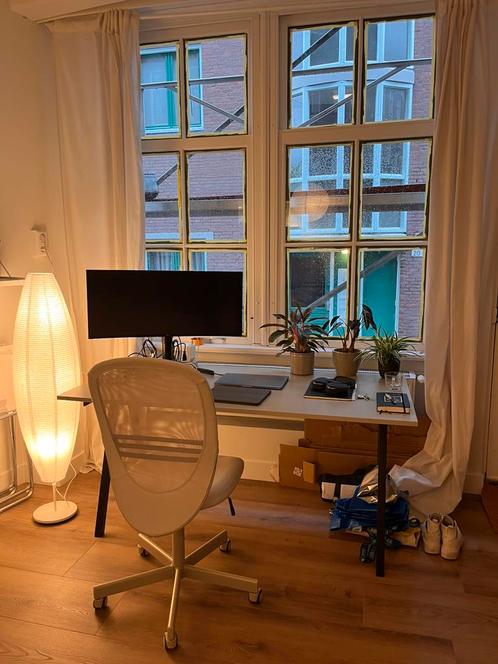 IKEA Trotten bureau / desk - Beige / Black - 160 x 80, Huis en Inrichting, Bureaus, Zo goed als nieuw, Bureau, Ophalen