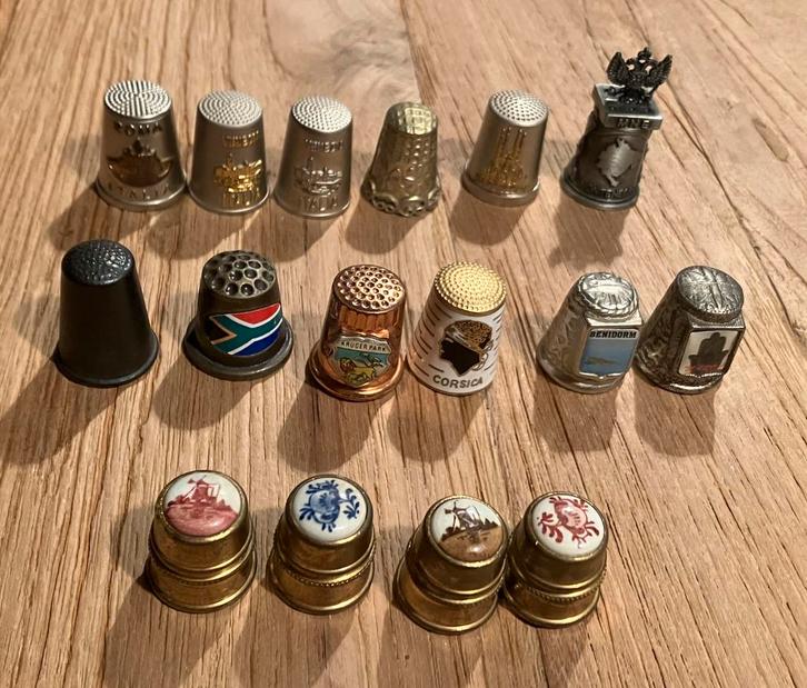 Collectie metalen vingerhoeden, Verzamelen, Vingerhoedjes, Gebruikt, Nederland, Overige materialen, Ophalen of Verzenden