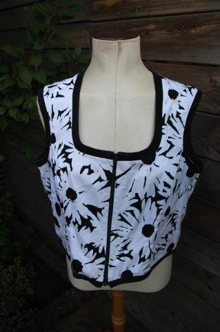 Top offwhite/ zwart Joseph Ribkoff mt 44 Vaste prijs AANBIED, Kleding | Dames, Tops, Zo goed als nieuw, Maat 42/44 (L), Zwart