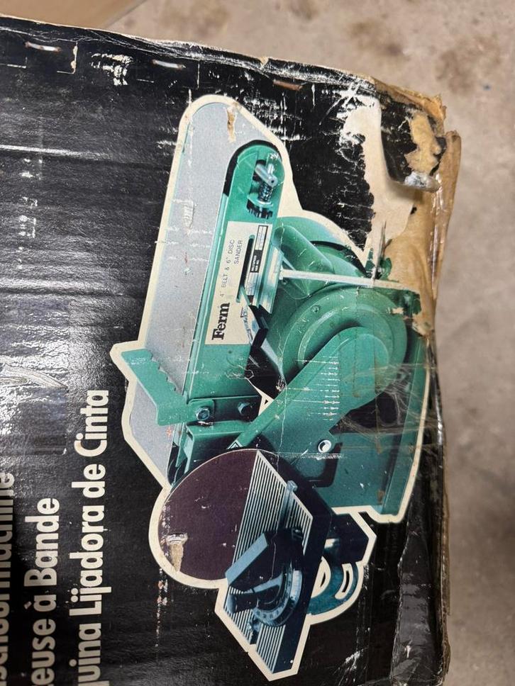 Ferm BS-700 tafelbandschuurmachine., Doe-het-zelf en Verbouw, Gereedschap | Schuurmachines, Zo goed als nieuw, Bandschuurmachine