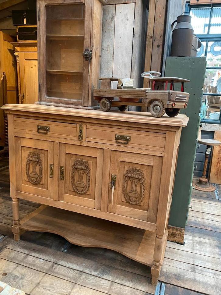 Landelijk Frans eiken dressoir kast, Antiek en Kunst, Antiek | Meubels | Kasten, Ophalen