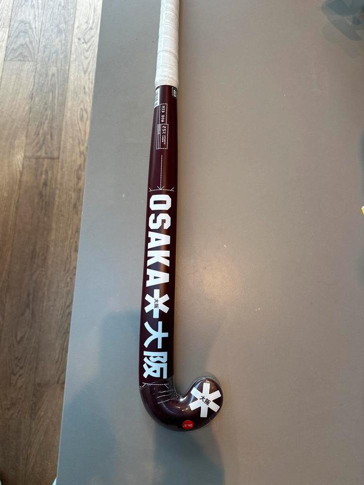 Nieuwe Osaka Mid Bow 26 hockeystick - 36,5 inch, in plastic!, Sport en Fitness, Hockey, Nieuw, Stick, Ophalen of Verzenden
