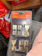 Nemef Cilinder 142/9-4 - Nieuw in verpakking!, Doe-het-zelf en Verbouw, Hang- en Sluitwerk, Ophalen of Verzenden, Nieuw, Overige materialen