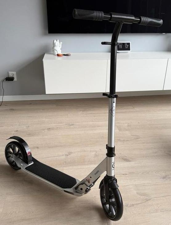 Oxelo Town 5 Step - Zilver/Zwart - lengte 1,45-1,95 tot100kg, Fietsen en Brommers, Steps, Zo goed als nieuw, Gewone step, Ophalen