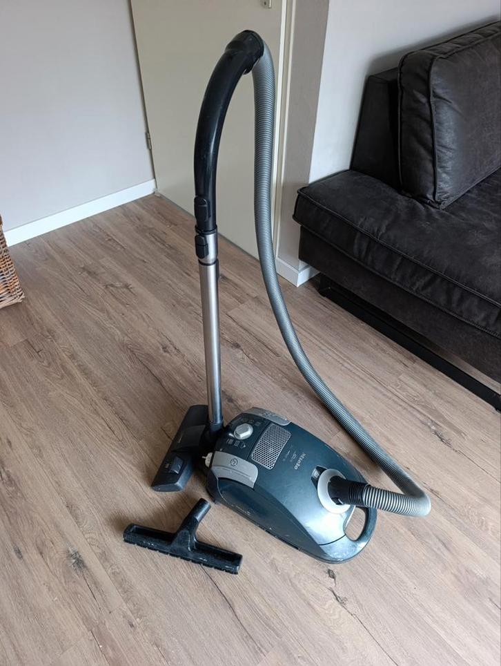 Miele S4210, Witgoed en Apparatuur, Stofzuigers, Gebruikt, 1600 tot 2000 watt, Ophalen
