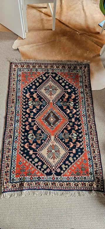 Perzisch tapijt 102 x 150cm beschikbaar voor biedingen