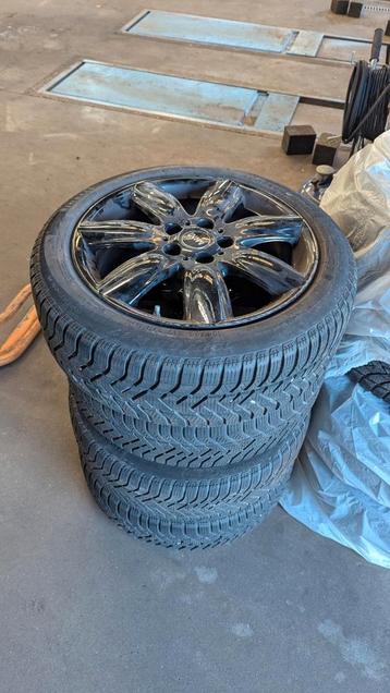 17" MINI Velgen met Winterbanden beschikbaar voor biedingen
