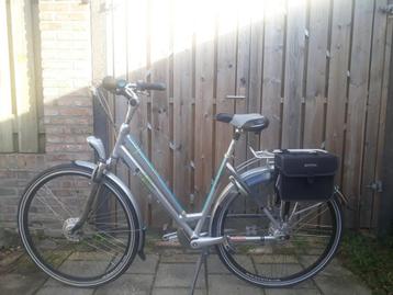 Te koop damesfiets gazelle orange maat 49 beschikbaar voor biedingen