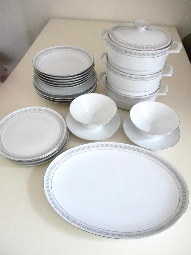 Eetservies Eschenbach Bavaria, Huis en Inrichting, Keuken | Servies, Zo goed als nieuw, Compleet servies, Overige stijlen, Porselein