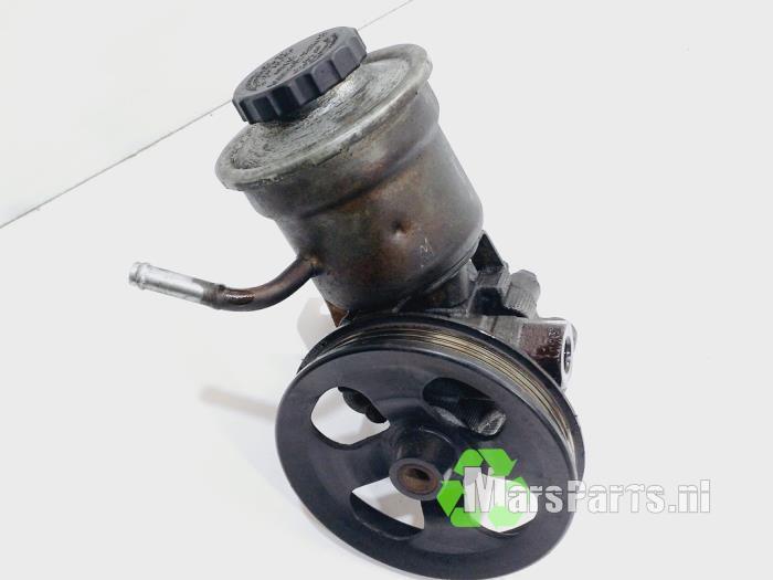 Stuurbekrachtiging Pomp van een Toyota Yaris, Auto-onderdelen, Besturing, Toyota, Gebruikt, 6 maanden garantie, 12 maanden garantie
