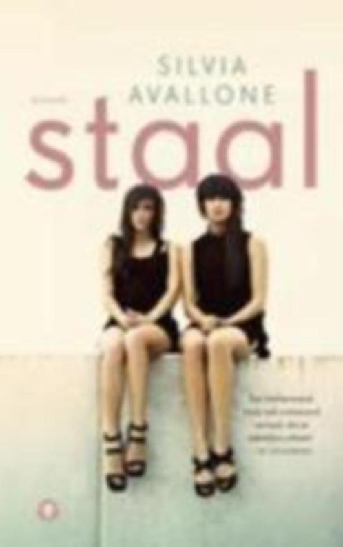 Silvia Avallone: Staal, Boeken, Romans, Zo goed als nieuw, Nederland, Ophalen of Verzenden