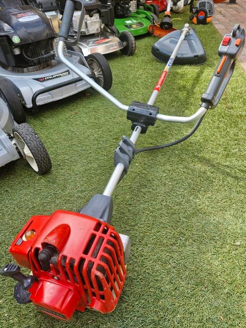 Krachtige castel bc 320 d bosmaaier. (Beurtje gehad), Tuin en Terras, Bosmaaiers, Zo goed als nieuw, Benzine, Ophalen