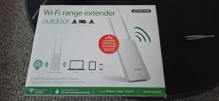 Sitecom WLX-2100 N300 Wi-Fi Outdoor Range Extender, Computers en Software, Netwerk switches, Zo goed als nieuw, Ophalen