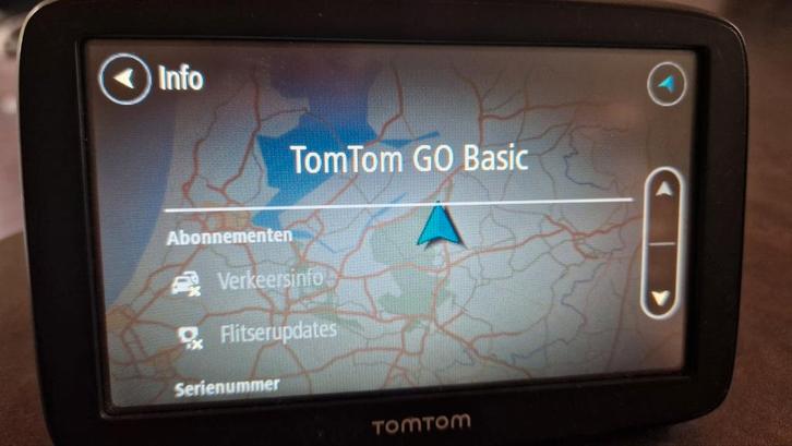 TomTom GO Basic Navigatiesysteem, Auto diversen, Autonavigatie, Gebruikt, Ophalen of Verzenden