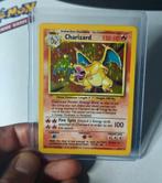 Charizard Holo Rare Base Set 1999, Ophalen of Verzenden, Zo goed als nieuw, Losse kaart, Foil