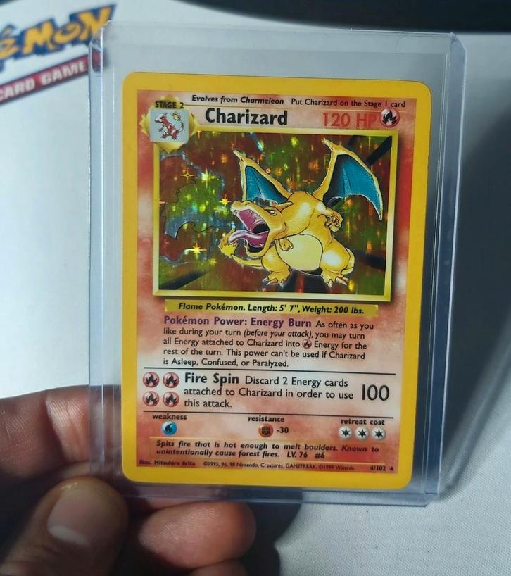Charizard Holo Rare Base Set 1999, Hobby en Vrije tijd, Verzamelkaartspellen | Pokémon, Zo goed als nieuw, Losse kaart, Foil, Ophalen of Verzenden