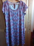 Te koop paisley jurk van Norah 44, Ophalen of Verzenden, Gedragen, Roze, Knielengte