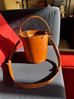 Arket leather bucket bag in cognac/tan, Sieraden, Tassen en Uiterlijk, Tassen | Damestassen, Ophalen of Verzenden, Nieuw, Bruin