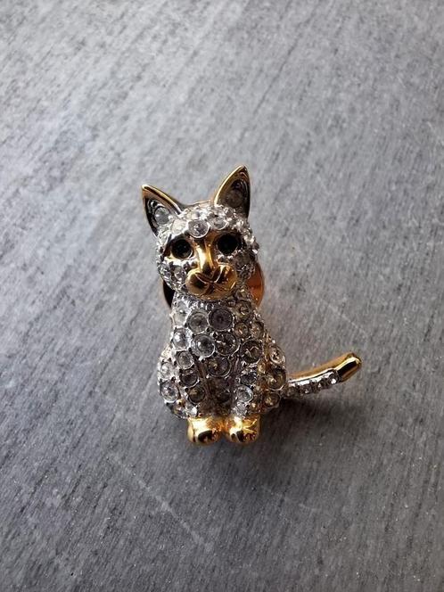 Swarovski kristal zittende kat broche, Verzamelen, Swarovski, Zo goed als nieuw, Sieraad of Horloge, Ophalen of Verzenden