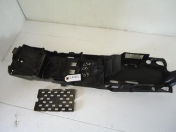 GSXR600 2006 - 2007 Suzuki Batterijbak D1-11195 beschikbaar voor biedingen