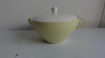 Kom met deksel, pastel geel Petrus Regout Maastricht beschikbaar voor biedingen