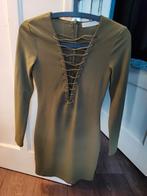 Leger groen jurkje met touwtjes, Kleding | Dames, Lucy Wang, Ophalen of Verzenden, Zo goed als nieuw, Maat 36 (S)